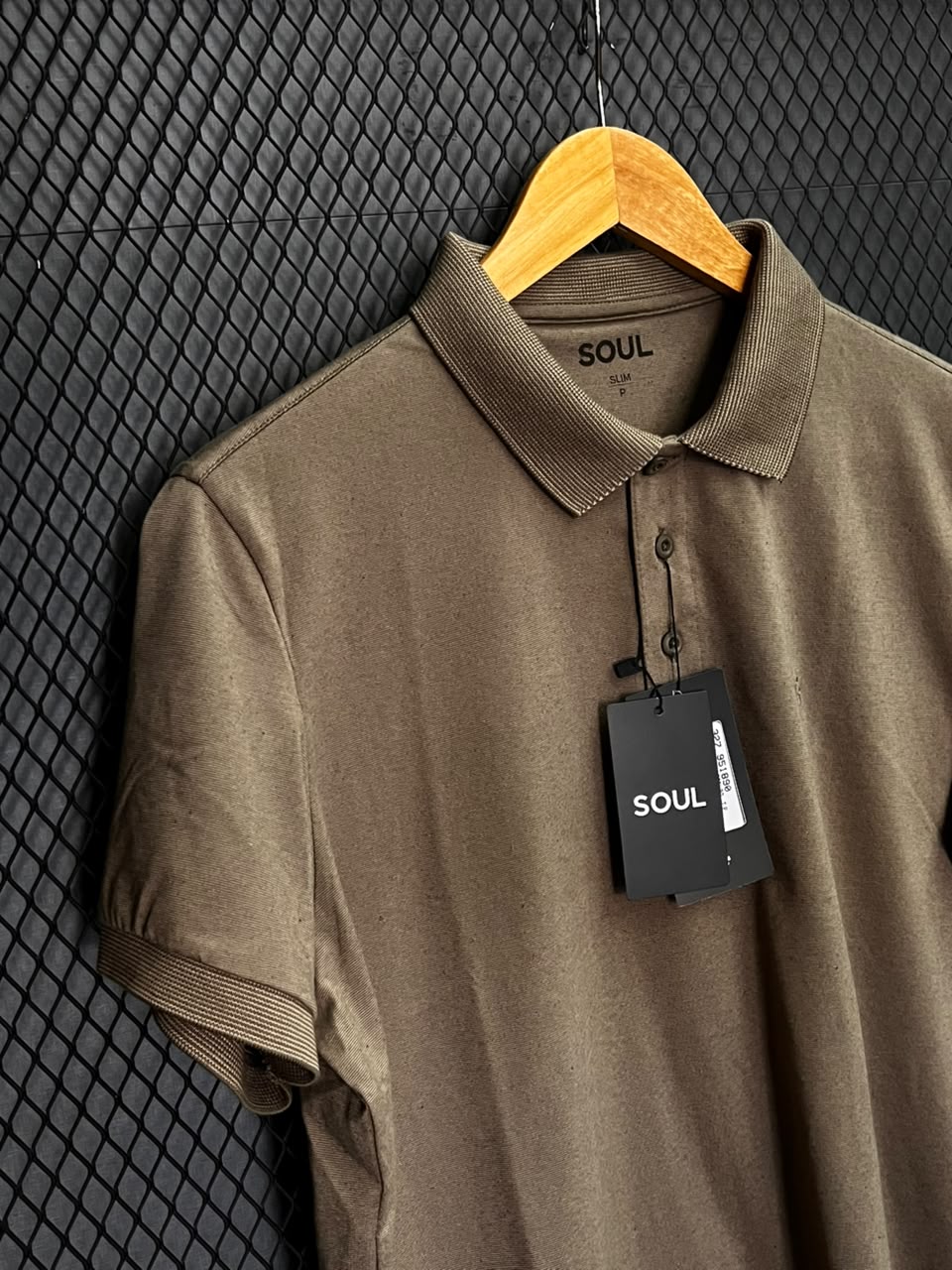 POLO SOUL SLIM FALSO LISO BEGE ESCURO P