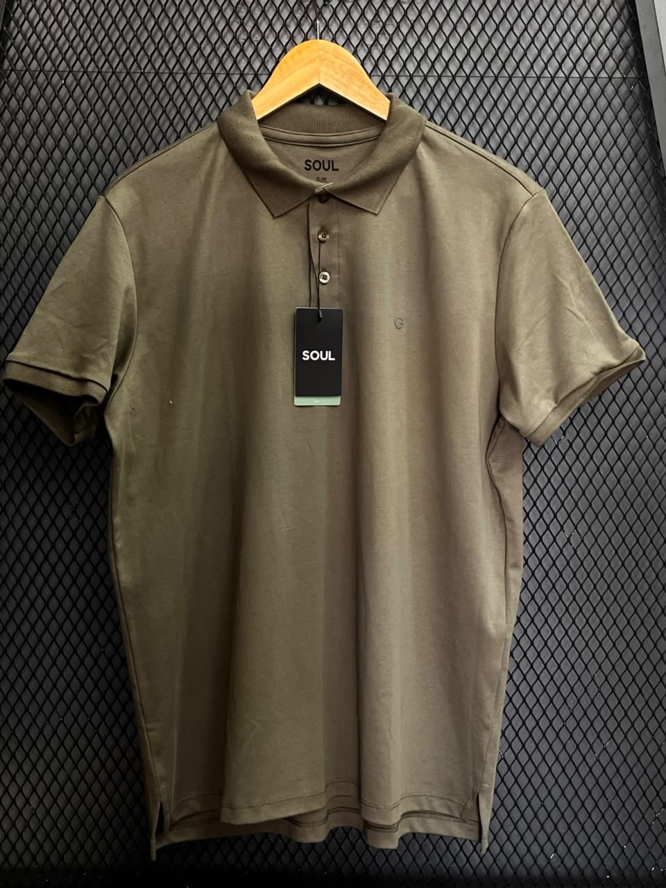 POLO SOUL SLIM SUEDINE GOLD PINHO G - Imagem 3