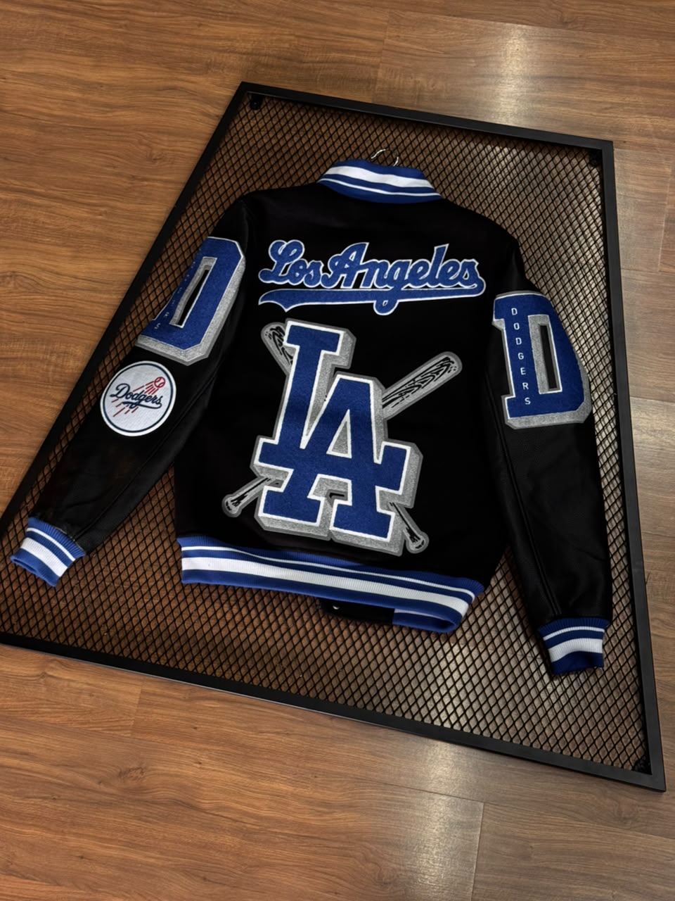 JAQUETA LOS ANGELES DODGERS TAM:GG LÃ BATIDA E COURO (PRODUTO IMPORTADO) - Imagem 2