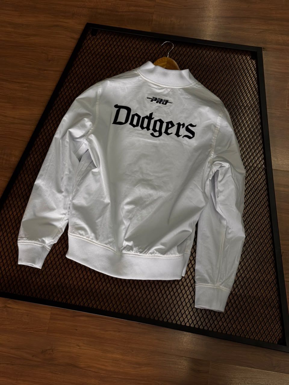 JAQUETA LOS ANGELES DODGERS TAM:P REVERSÍVEL (PRODUTO IMPORTADO) - Imagem 2