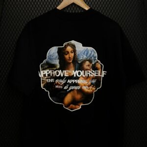 CAMISETA HUGE APPROVE MADONA PRETA TAM: M